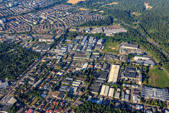 Vue aérienne de Zone industrielle de Draisstraße avec MANN+HUMMEL, Feuer-Vogel GmbH & Co KG et Neptune Energy à Speyer dans le département Rhénanie-Palatinat, Allemagne