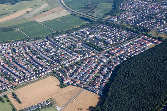 Photographie aérienne de Vue d'ensemble de la ville depuis l'est à le quartier Eggenstein in Eggenstein-Leopoldshafen dans le département Bade-Wurtemberg, Allemagne