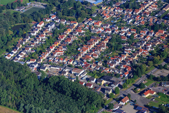 Vue aérienne de La colonie de Gartenstadt vue du sud-est à Kandel dans le département Rhénanie-Palatinat, Allemagne