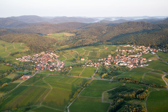 Quartier Gleishorbach in Gleiszellen-Gleishorbach dans le département Rhénanie-Palatinat, Allemagne depuis l'avion