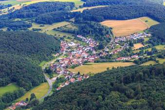 Vue aérienne de Vue du village depuis le nord à Gehrweiler dans le département Rhénanie-Palatinat, Allemagne