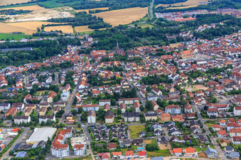 Vue aérienne de Würzgasse à Eisenberg dans le département Rhénanie-Palatinat, Allemagne