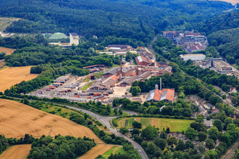 Vue aérienne de Briqueterie de Wienerberger GmbH, usine Eisenberg (Palatinat) à Eisenberg dans le département Rhénanie-Palatinat, Allemagne