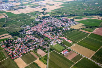 Vue aérienne de Quartier Jerusalemsberg in Kirchheim an der Weinstraße dans le département Rhénanie-Palatinat, Allemagne