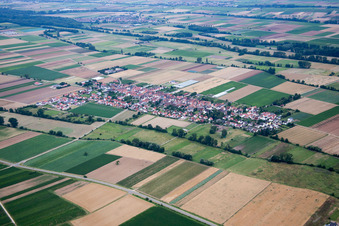Vue aérienne de Böbingen dans le département Rhénanie-Palatinat, Allemagne