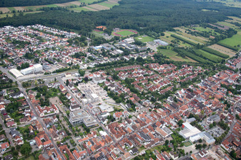 Au centre-ville" Nouveau bâtiment de RiBa GmbH entre Bismarck- et Gartenstr. à Kandel dans le département Rhénanie-Palatinat, Allemagne d'un drone