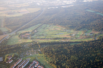 Vue aérienne de KA Golf Club Scheibenhardt à le quartier Beiertheim-Bulach in Karlsruhe dans le département Bade-Wurtemberg, Allemagne
