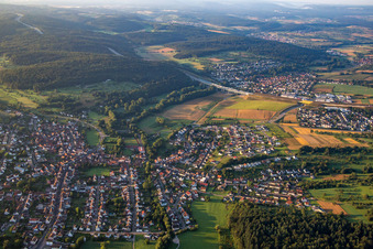 Vue aérienne de B10 à le quartier Wilferdingen in Remchingen dans le département Bade-Wurtemberg, Allemagne