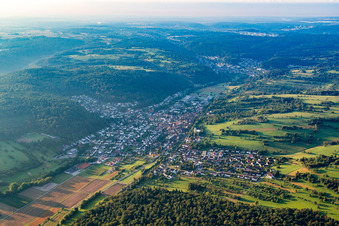 Vue aérienne de Quartier Bilfingen in Kämpfelbach dans le département Bade-Wurtemberg, Allemagne