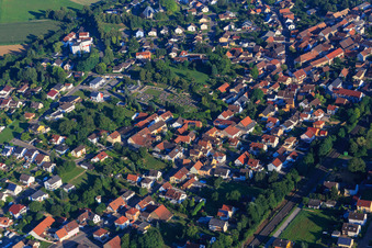 Vue aérienne de Cimetière à Gondelsheim dans le département Bade-Wurtemberg, Allemagne