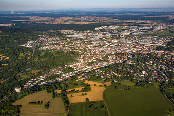 Vue aérienne de Du nord-est à Bruchsal dans le département Bade-Wurtemberg, Allemagne