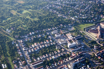 Vue aérienne de Clinique Prince Stirum vue du nord à Bruchsal dans le département Bade-Wurtemberg, Allemagne