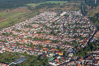 Vue aérienne de De l'est à le quartier Wiesental in Waghäusel dans le département Bade-Wurtemberg, Allemagne