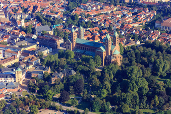 Vue aérienne de Dôme à Speyer en été depuis le sud-est à Speyer dans le département Rhénanie-Palatinat, Allemagne