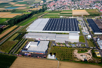 Vue aérienne de Locaux de l'usine Prowell GmbH à Offenbach an der Queich dans le département Rhénanie-Palatinat, Allemagne