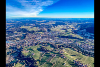 Vue aérienne de Du sud-ouest à Bad Tölz dans le département Bavière, Allemagne