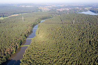 Vue aérienne de Fossé forestier à Möhrendorf dans le département Bavière, Allemagne
