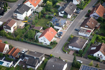 Vue aérienne de Maxburgstr à le quartier Billigheim in Billigheim-Ingenheim dans le département Rhénanie-Palatinat, Allemagne