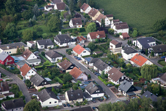Maxburgstr à le quartier Billigheim in Billigheim-Ingenheim dans le département Rhénanie-Palatinat, Allemagne hors des airs