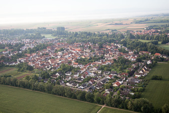 Quartier Billigheim in Billigheim-Ingenheim dans le département Rhénanie-Palatinat, Allemagne hors des airs