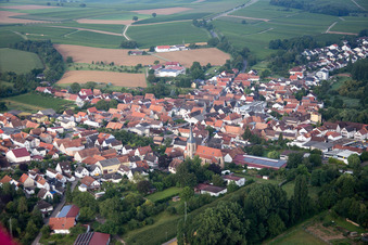 Quartier Ingenheim in Billigheim-Ingenheim dans le département Rhénanie-Palatinat, Allemagne vue du ciel