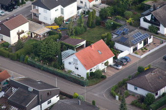 Vue d'oiseau de Maxburgstr à le quartier Billigheim in Billigheim-Ingenheim dans le département Rhénanie-Palatinat, Allemagne