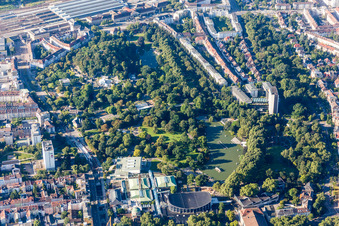 Vue aérienne de Jardin zoologique de la ville à le quartier Südweststadt in Karlsruhe dans le département Bade-Wurtemberg, Allemagne