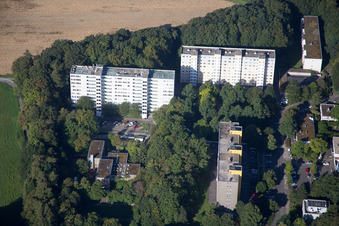 Quartier Durlach in Karlsruhe dans le département Bade-Wurtemberg, Allemagne du point de vue du drone