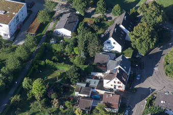 Vue oblique de Nouveau chemin à le quartier Hohenwettersbach in Karlsruhe dans le département Bade-Wurtemberg, Allemagne