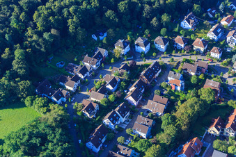 Vue aérienne de Rue Max-von-Laue à le quartier Wolfartsweier in Karlsruhe dans le département Bade-Wurtemberg, Allemagne