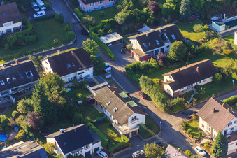 Vue aérienne de Rue Siebenmann à le quartier Wolfartsweier in Karlsruhe dans le département Bade-Wurtemberg, Allemagne