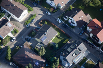 Hellenstrasse à le quartier Wolfartsweier in Karlsruhe dans le département Bade-Wurtemberg, Allemagne d'en haut