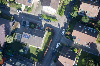 Hellenstrasse à le quartier Wolfartsweier in Karlsruhe dans le département Bade-Wurtemberg, Allemagne hors des airs