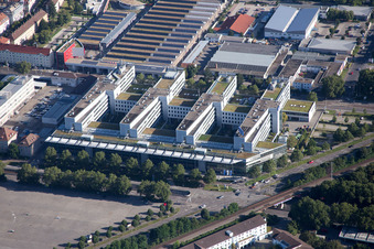 Vue aérienne de Administration d'EnBW à le quartier Oststadt in Karlsruhe dans le département Bade-Wurtemberg, Allemagne