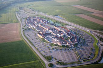 Vue aérienne de Roppenheim dans le département Bas Rhin, France