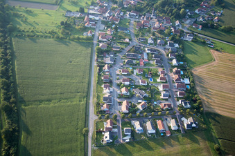 Vue aérienne de Neuhaeusel dans le département Bas Rhin, France