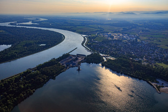 Vue aérienne de Gravière Rheinmünster-Greffern à le quartier Greffern in Rheinmünster dans le département Bade-Wurtemberg, Allemagne