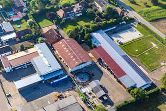 Vue aérienne de Quartier Ichenheim in Neuried dans le département Bade-Wurtemberg, Allemagne