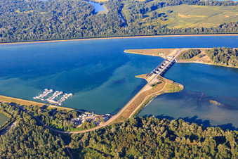 Vue aérienne de Barrage du Rhin GZG d'Ottenheim à Gerstheim dans le département Bas Rhin, France