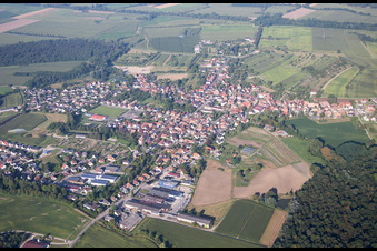 Vue aérienne de Obenheim dans le département Bas Rhin, France