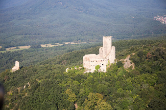 Vue aérienne de L'Ortenbourg à Scherwiller dans le département Bas Rhin, France