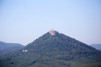 Vue aérienne de (Haut-Köenigsbourg) à Kintzheim dans le département Bas Rhin, France