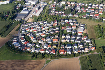 Vue aérienne de Rue Gottlieb Daimler à Bretten dans le département Bade-Wurtemberg, Allemagne