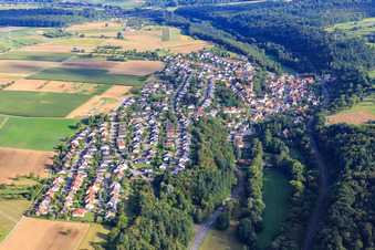 Vue aérienne de Vue d'ensemble du village depuis le nord-ouest à le quartier Ruit in Bretten dans le département Bade-Wurtemberg, Allemagne