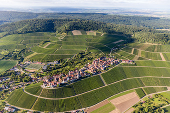 Photographie aérienne de Village viticole sur vignoble à Hohenhaslach à le quartier Hohenhaslach in Sachsenheim dans le département Bade-Wurtemberg, Allemagne
