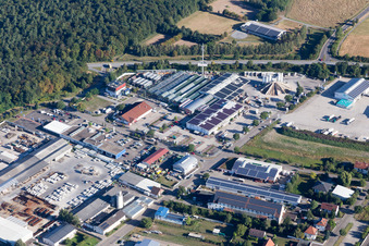 Vue aérienne de Parc industriel et implantation d'entreprises à le quartier Friedrichstal in Stutensee dans le département Bade-Wurtemberg, Allemagne