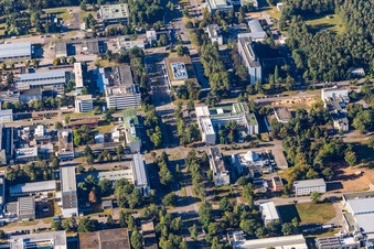 Quartier Leopoldshafen in Eggenstein-Leopoldshafen dans le département Bade-Wurtemberg, Allemagne vue du ciel