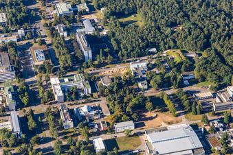Enregistrement par drone de Quartier Leopoldshafen in Eggenstein-Leopoldshafen dans le département Bade-Wurtemberg, Allemagne