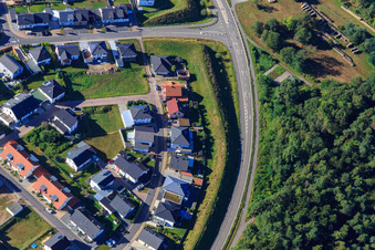 Vue aérienne de Rue Kingfisher à Jockgrim dans le département Rhénanie-Palatinat, Allemagne
