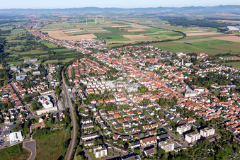 Photographie aérienne de Vue des rues et des maisons dans les quartiers résidentiels à Kandel dans le département Rhénanie-Palatinat, Allemagne